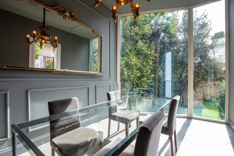 Villa Liberty con dependance