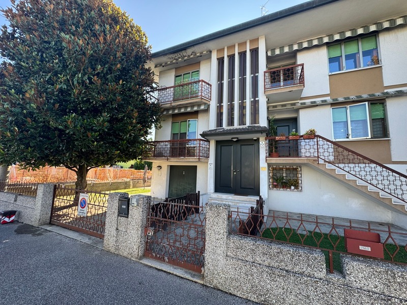 Villa singola con giardino